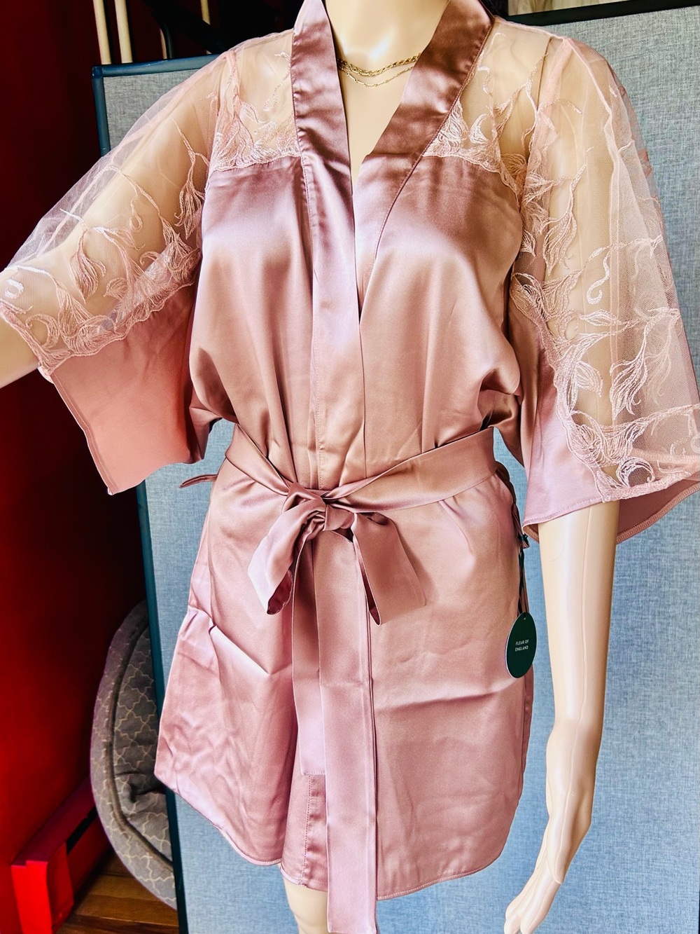 Fleur de England signature silk lace robe - NWT